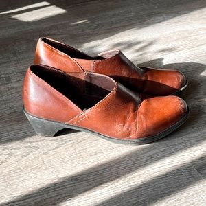 Dansko brown heeled slip on shoe, brown leather, size 38